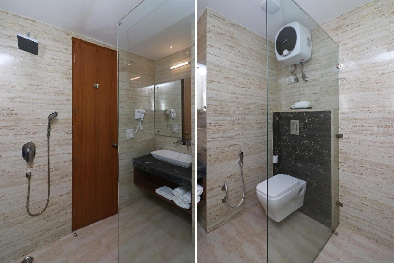 ניו דלהי Capital O Hotel Star Inn Near Chhatarpur Metro Station מראה חיצוני תמונה