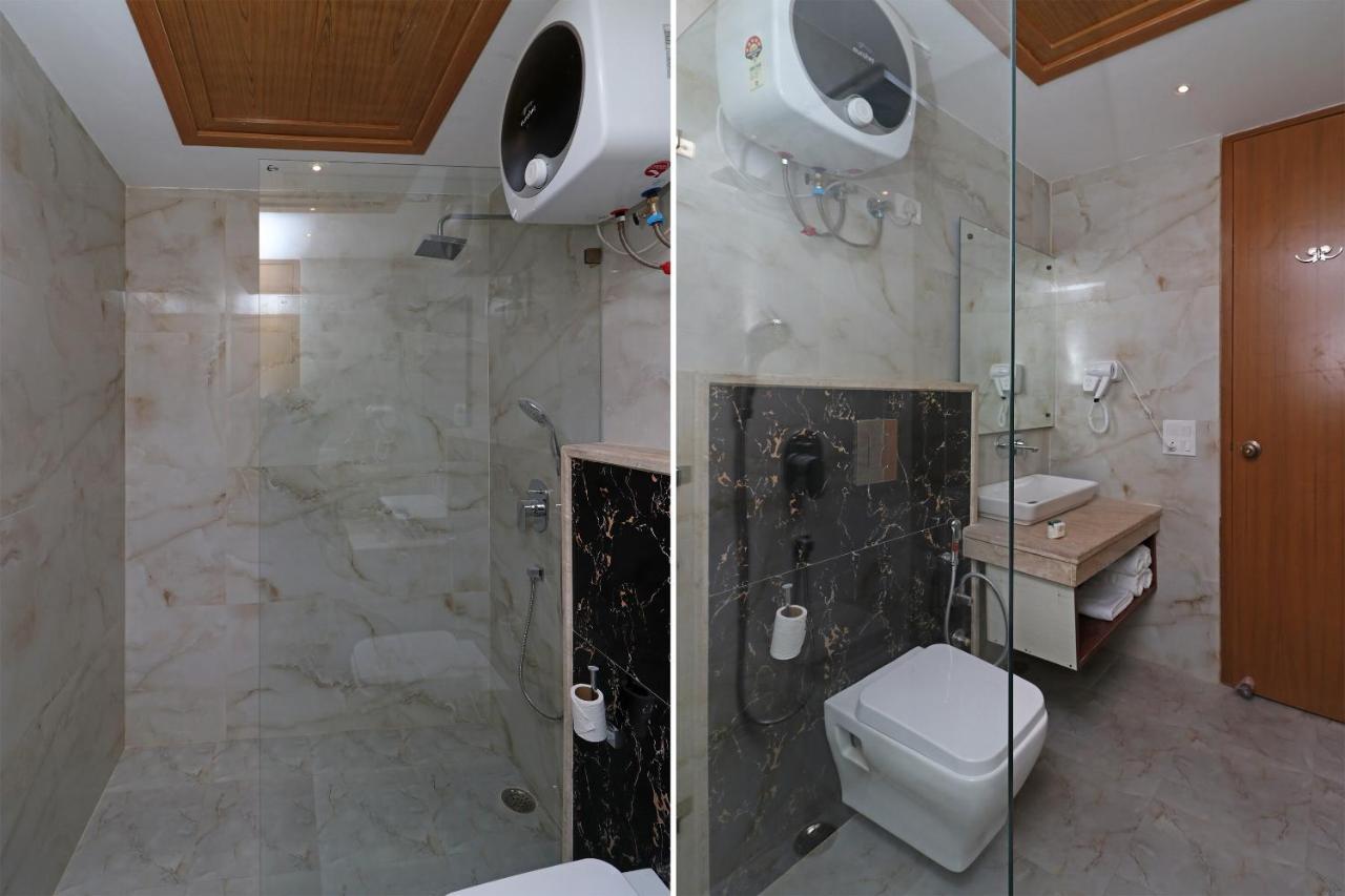 ניו דלהי Capital O Hotel Star Inn Near Chhatarpur Metro Station מראה חיצוני תמונה